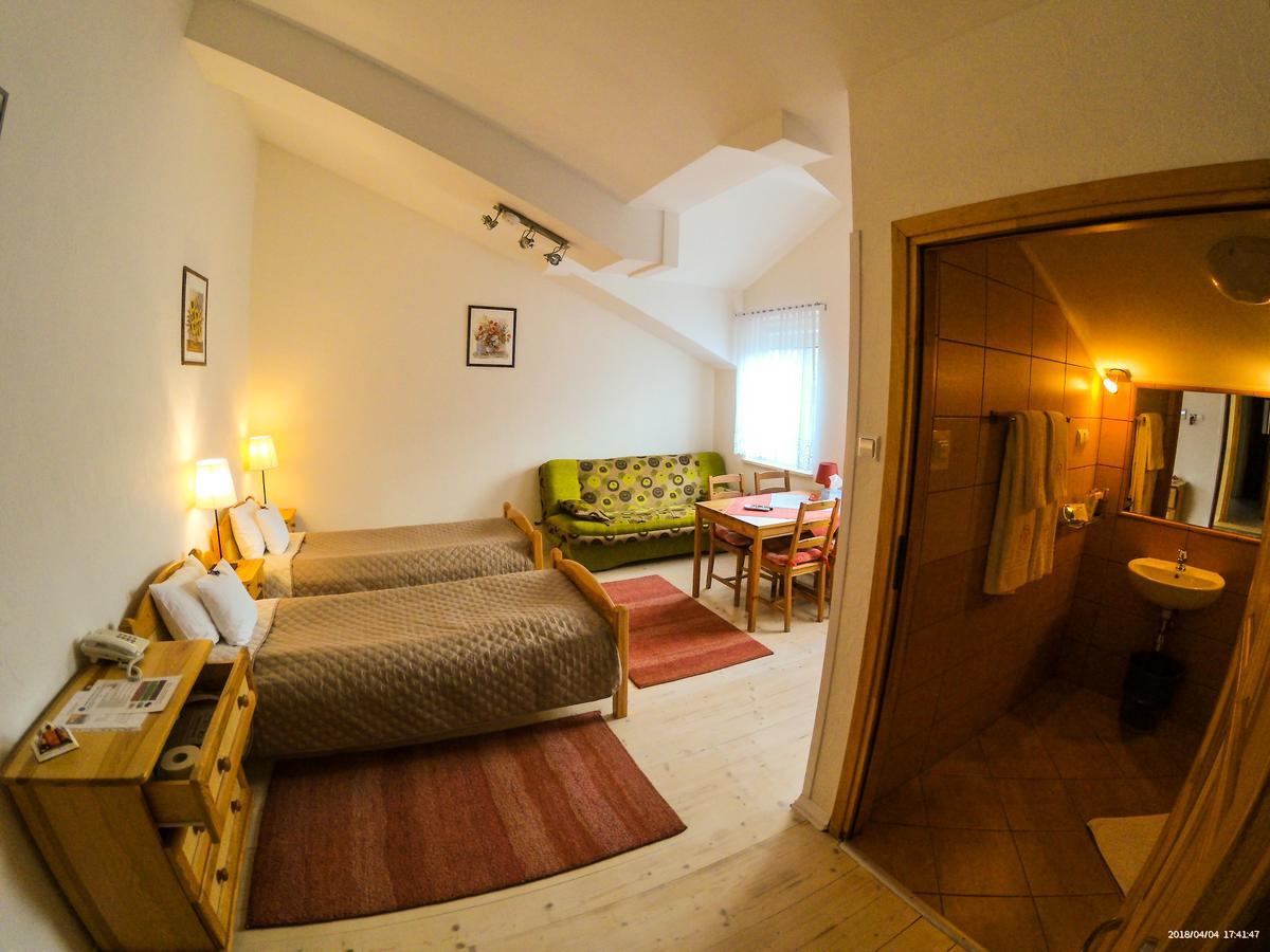 Hotel Krak ミシレニツェ エクステリア 写真